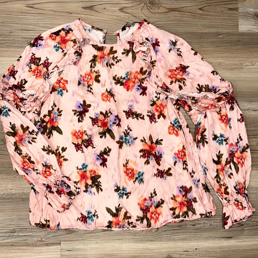 Zara flower blouse with cute ruffle sleeves size XS